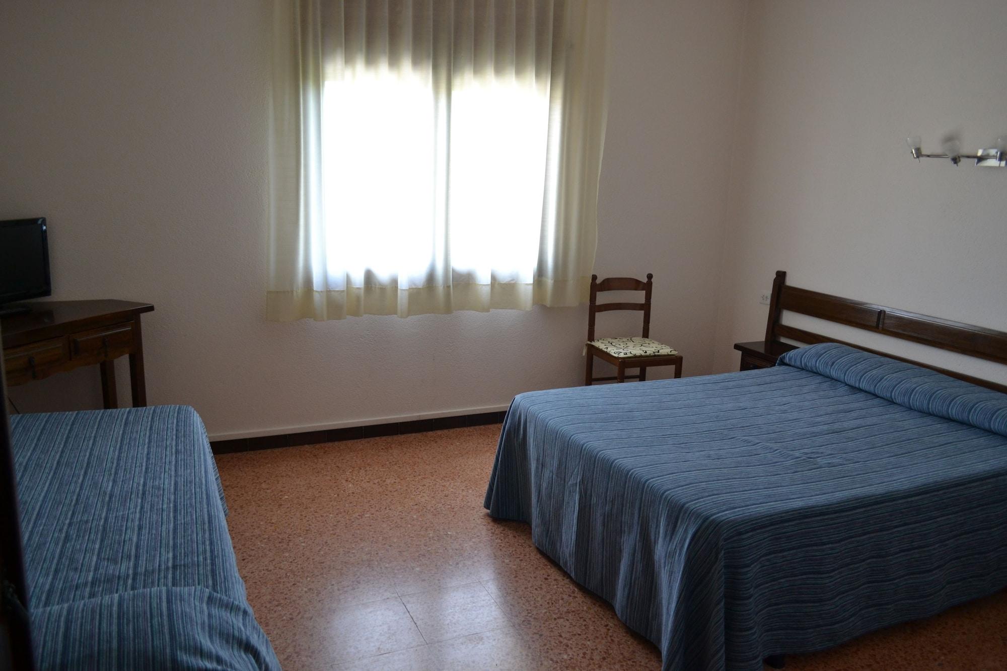 Hostal L'Esplai Viladamat Bagian luar foto